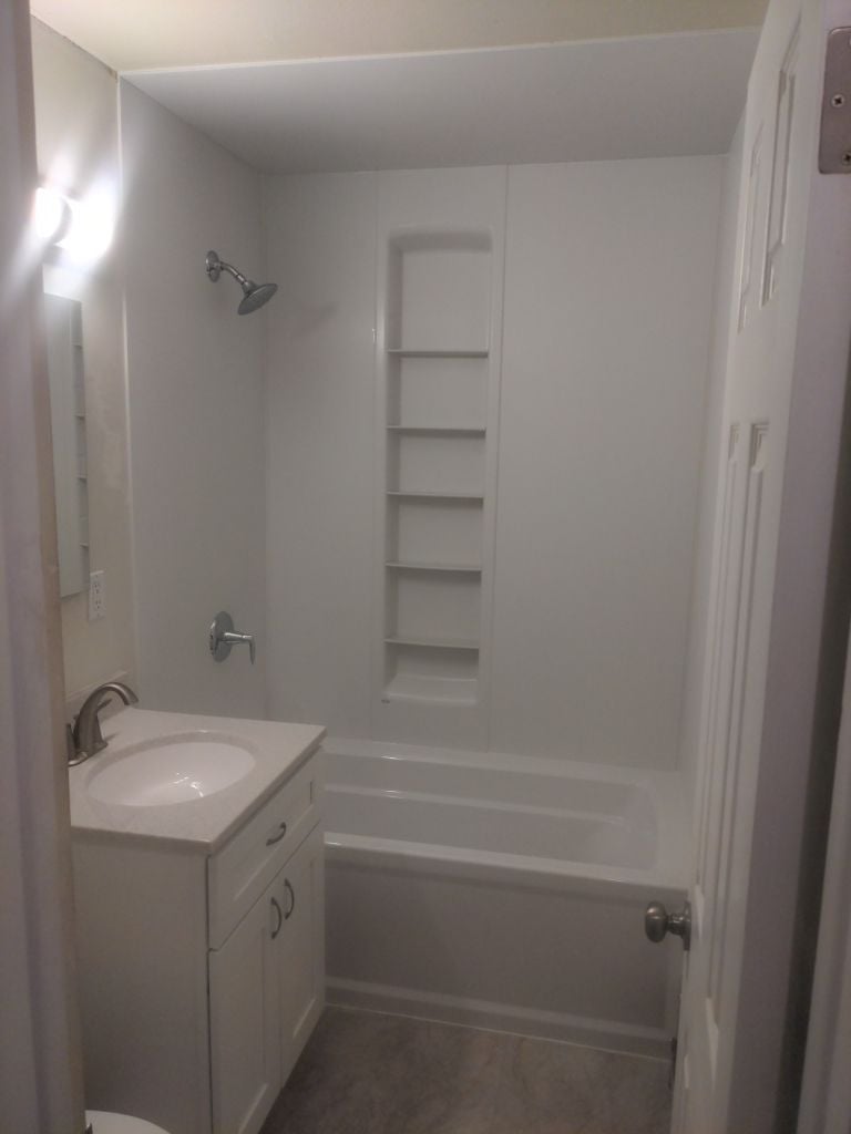 A new Kohler tub/shower combo installed on Applewood Ave Centennial