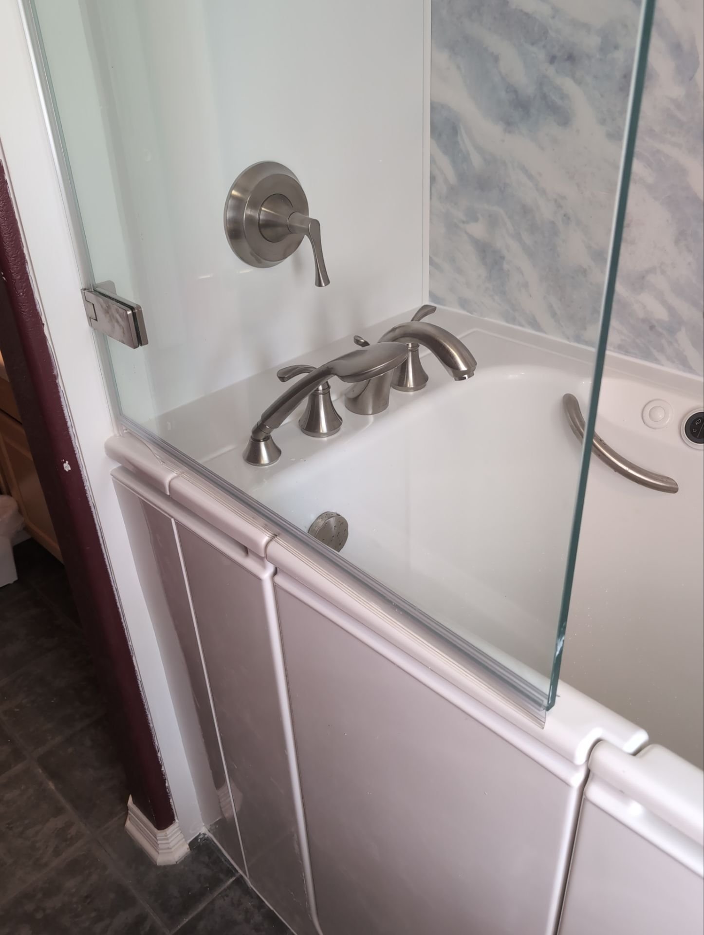Walk-in tub remodel in Castle Pines