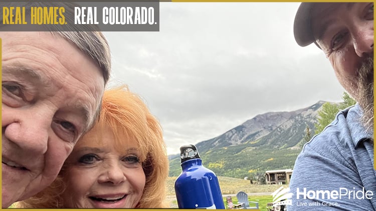 HomePride Bath customer and installer smiling together in the homeowner's Colorado residence