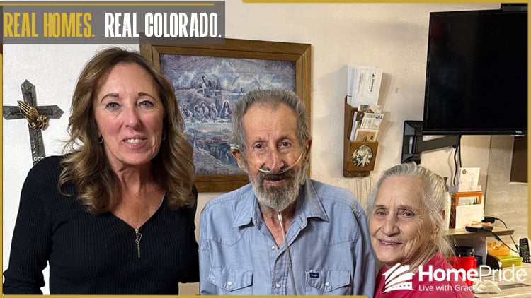 HomePride Bath customer and installer smiling together in the homeowner's Colorado residence