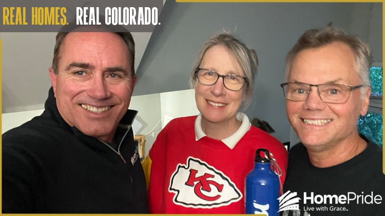 HomePride Bath customer and installer smiling together in the homeowner's Colorado residence