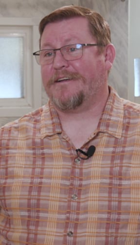 Lakewood Colorado homeowner sharing a testimonial about his HomePride Bath bathroom remodel experience during an in-home interview